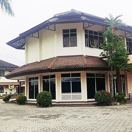 Hotel Wijaya Purwokerto Exterior foto