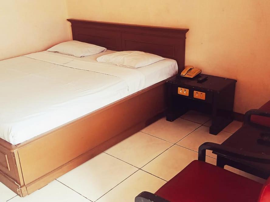 Hotel Wijaya Purwokerto Exterior foto