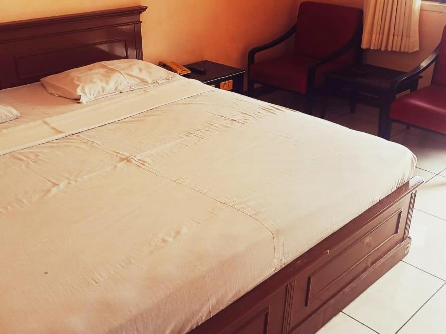 Hotel Wijaya Purwokerto Exterior foto