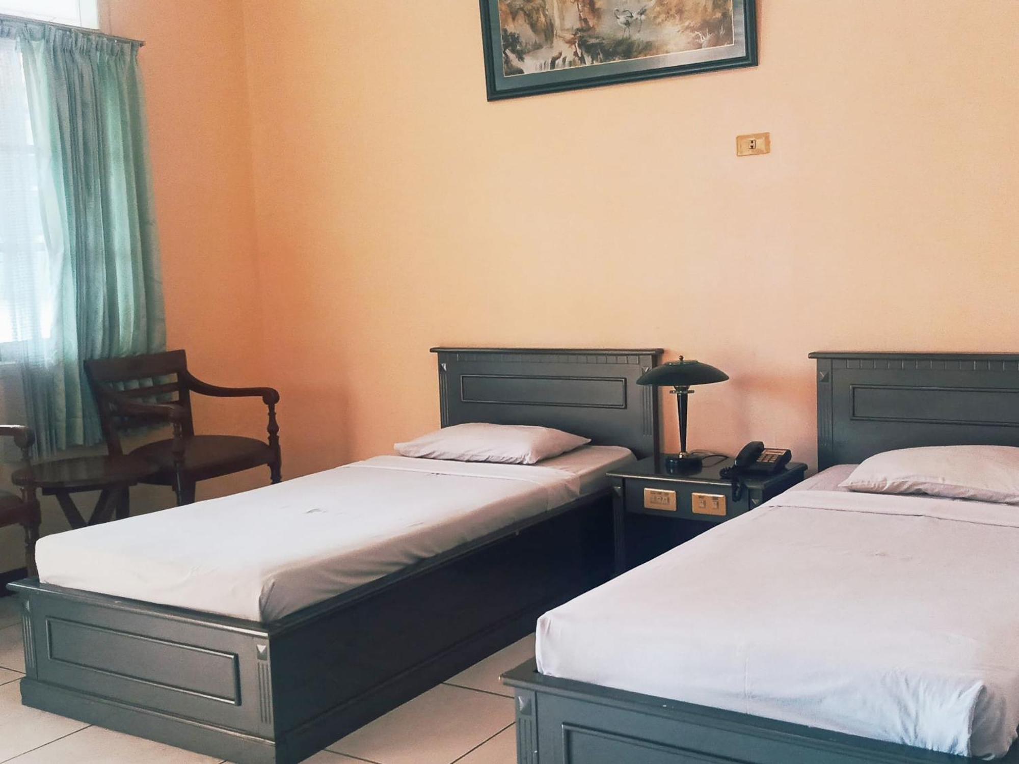 Hotel Wijaya Purwokerto Exterior foto