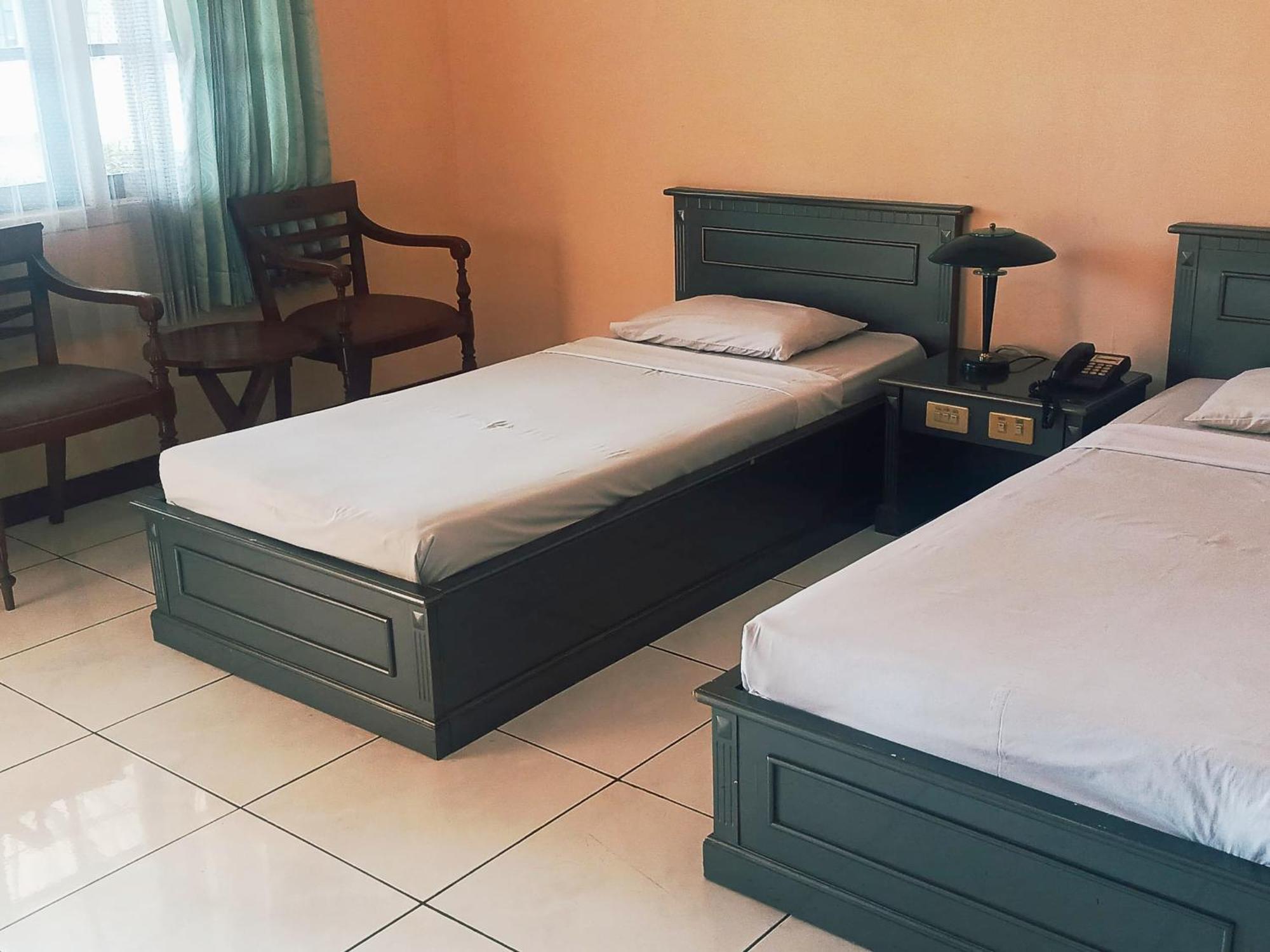 Hotel Wijaya Purwokerto Exterior foto