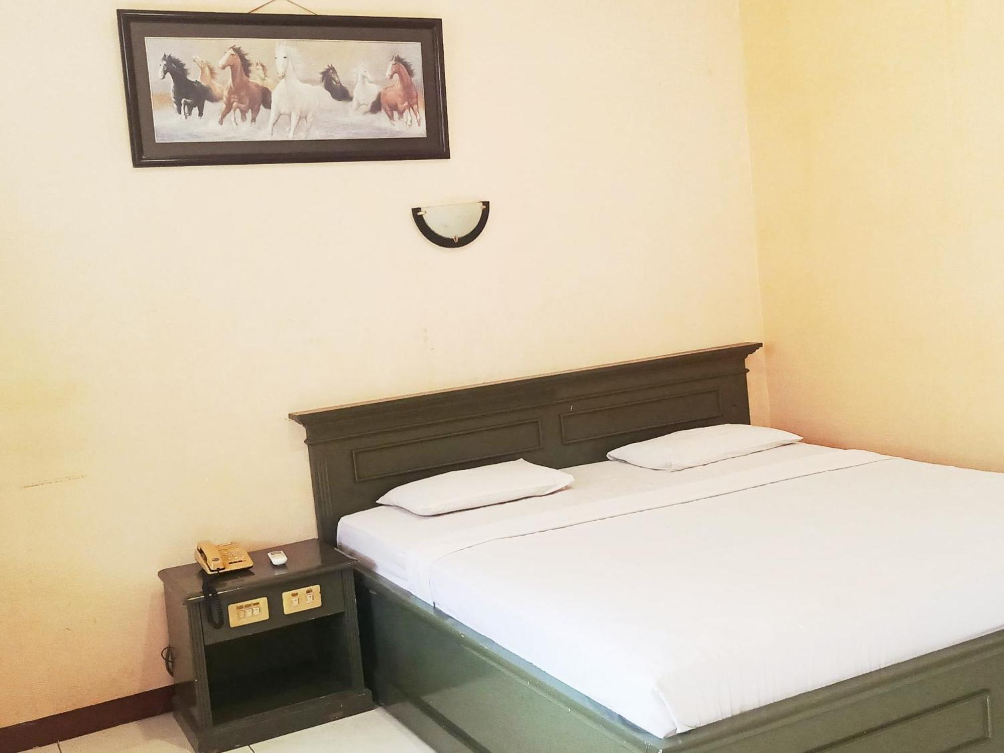 Hotel Wijaya Purwokerto Exterior foto
