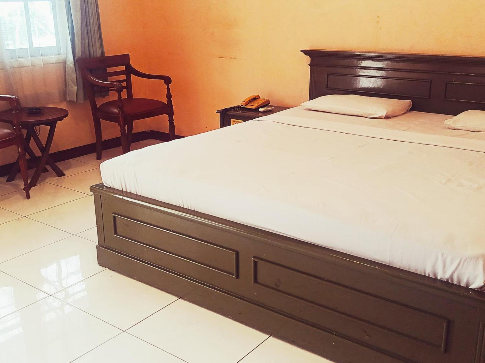 Hotel Wijaya Purwokerto Exterior foto