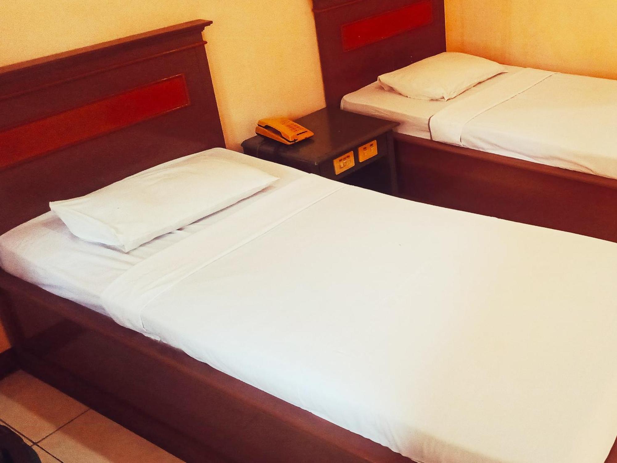 Hotel Wijaya Purwokerto Exterior foto