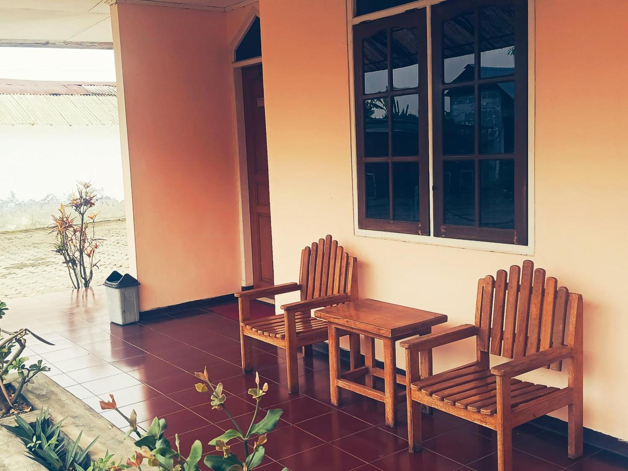 Hotel Wijaya Purwokerto Exterior foto